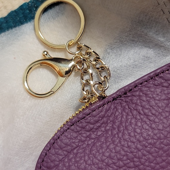 Purple elephant coin purse with zipper, tassel, and keyring, faux leather - Picture 4 of 4